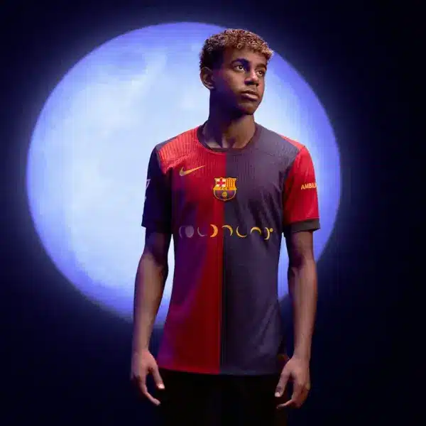 MAILLOT FC BARCELONE DOMICILE EDITION SPECIALE COLDPLAY 2024-2025